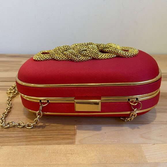 Vintage Sondra Roberts Red Clutch Purse evening With Gold Chain & Embellishment - Picture 4 of 12